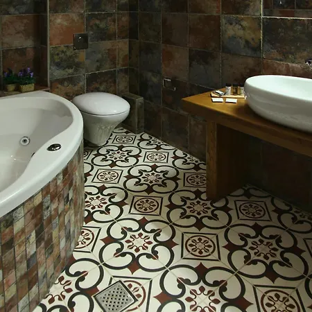 Theta Pelion 4*