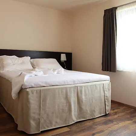 Theta Pelion 4*